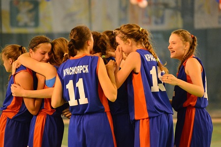 Победителями детских Игр по баскетболу среди девушек стала команда Красноярска