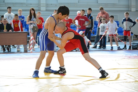 Прошли первые соревнования по греко-римской борьбе